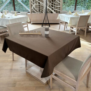 Zamatový obrus hnedý